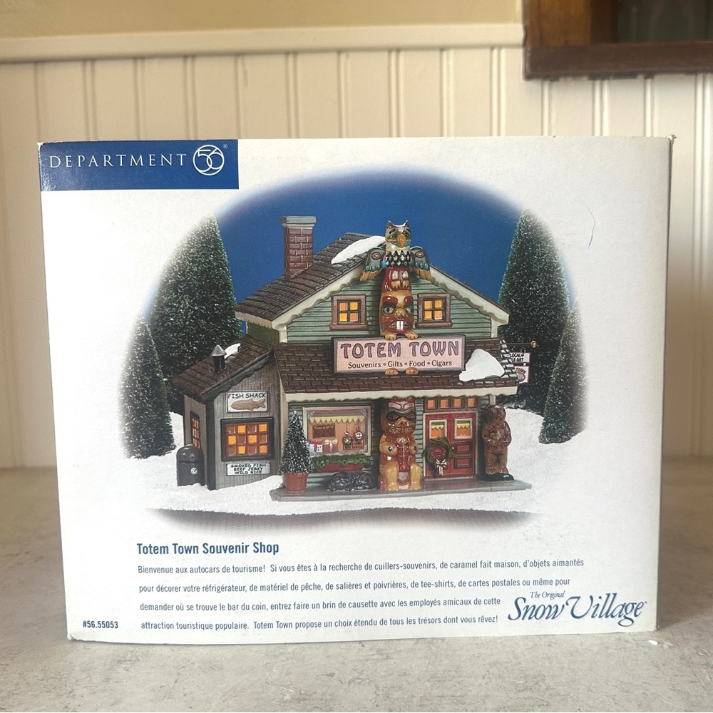 Department 56 Snow Village Totem Town Souvenir Shop 55053 Vintage 2000 w Box